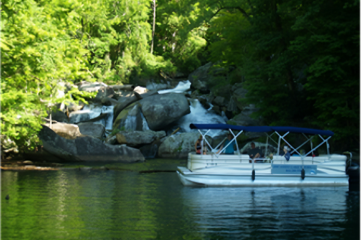 a small boat in a body of water